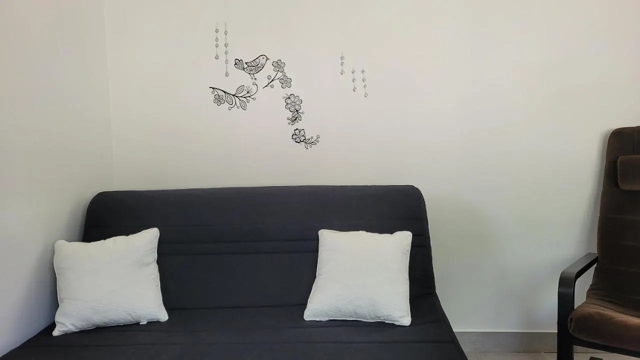 La Maison Dans Le Jardin Viry-Châtillon 0*,